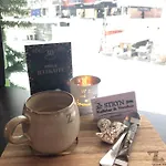 Casa de hóspedes Kaffebar & 3*
