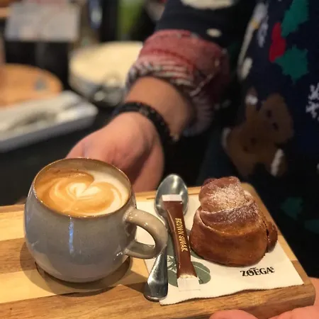 Guest house Kaffebar & *