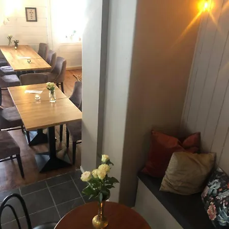 Kaffebar & 3*